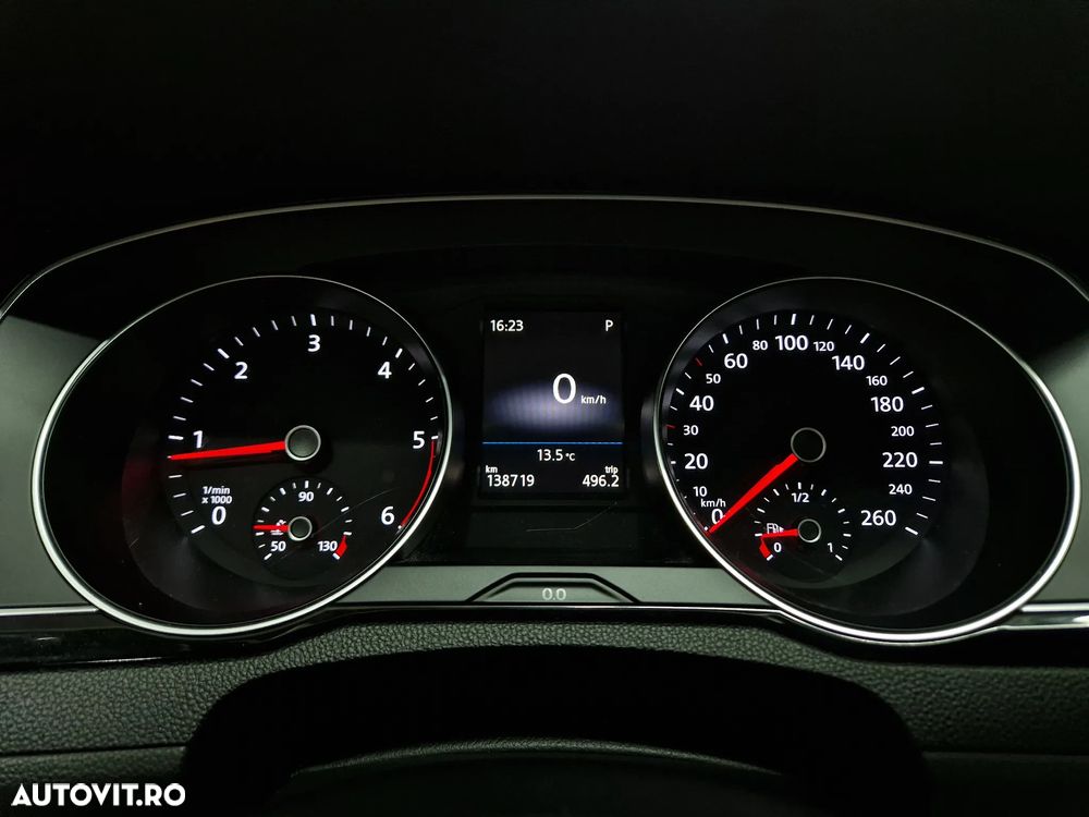 Volkswagen Passat 2.0 TDI DSG Highline - 12