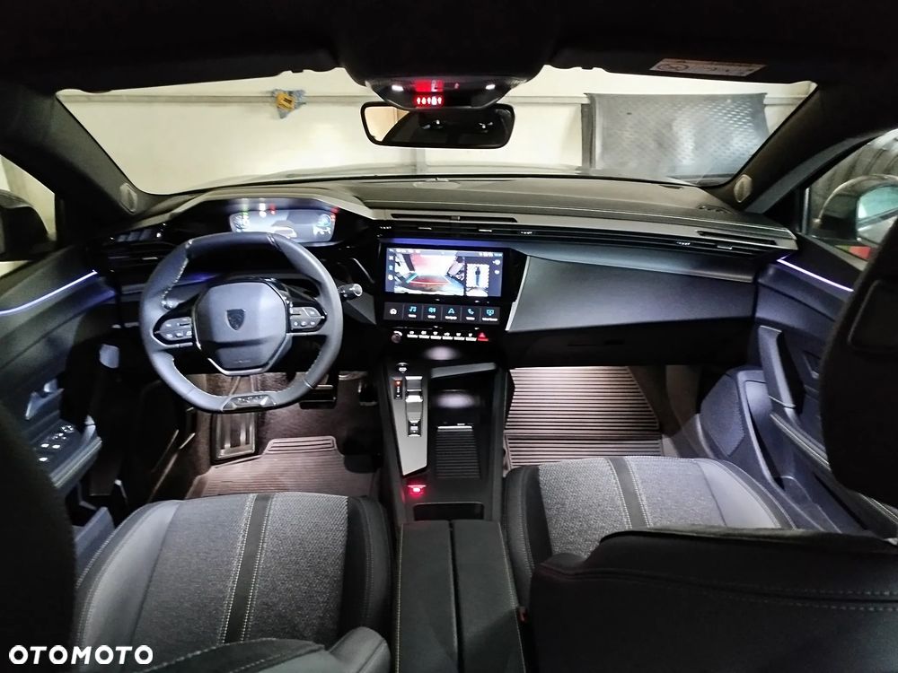 Peugeot 308 1.2 mHEV GT S&S e-DCS6 - 32