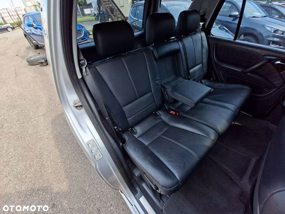 Mercedes-Benz ML 320 - 20