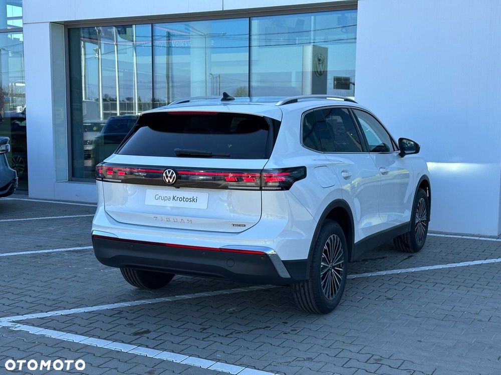 Volkswagen Tiguan - 6