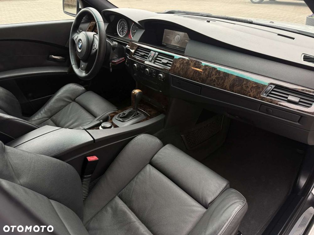 BMW Seria 5 540i Edition Sport - 30