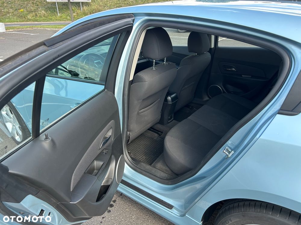 Chevrolet Cruze 1.8 LT - 18