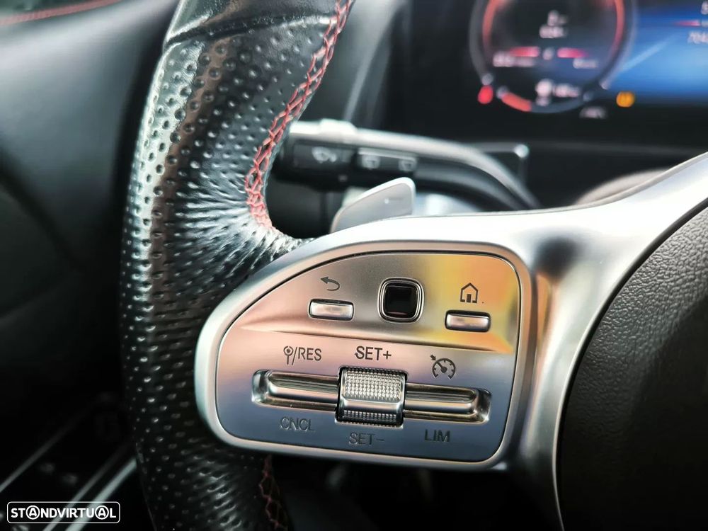 Mercedes-Benz GLB 200 d AMG Line - 39