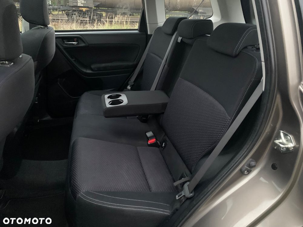 Subaru Forester 2.0i Platinum Lineartronic - 14