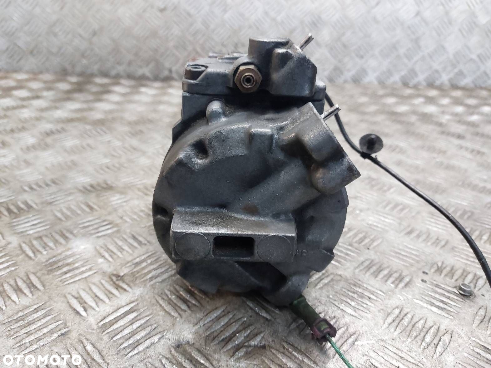 SPRĘŻARKA KOMPRESOR KLIMATYZACJI PASSAT B5 1.9 TDI 8D0260808 - 3