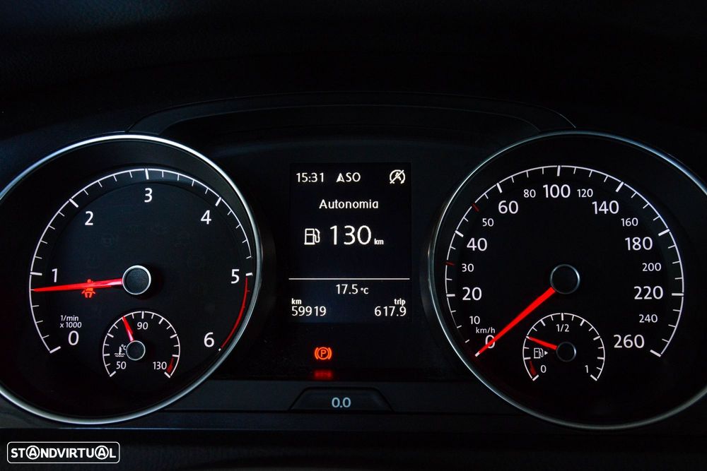 VW Golf 1.6 TDI Confortline - 30