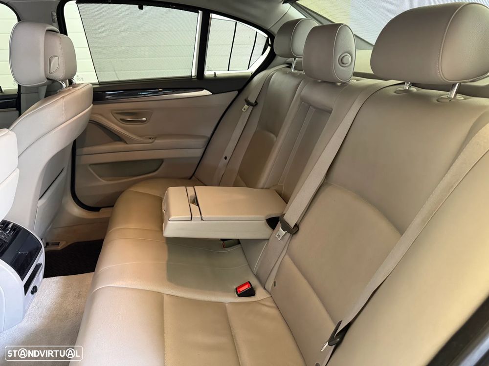 BMW 525 d Line Luxury Auto - 3