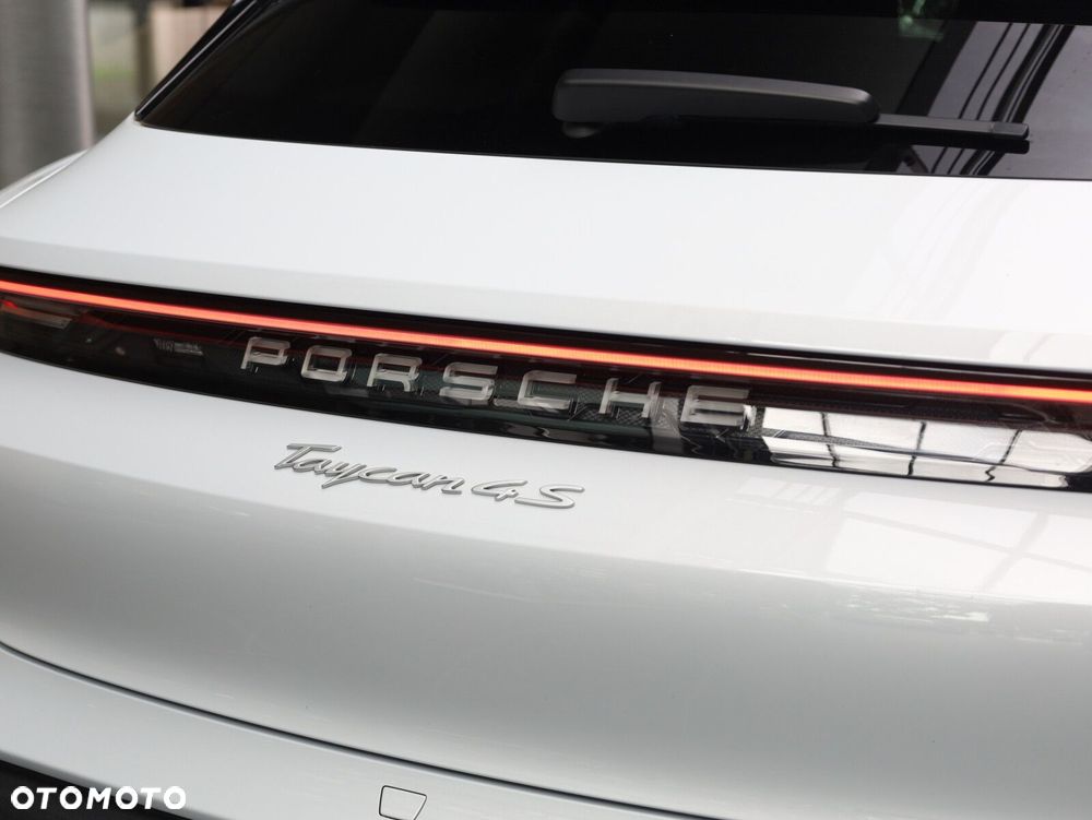 Porsche Taycan - 29