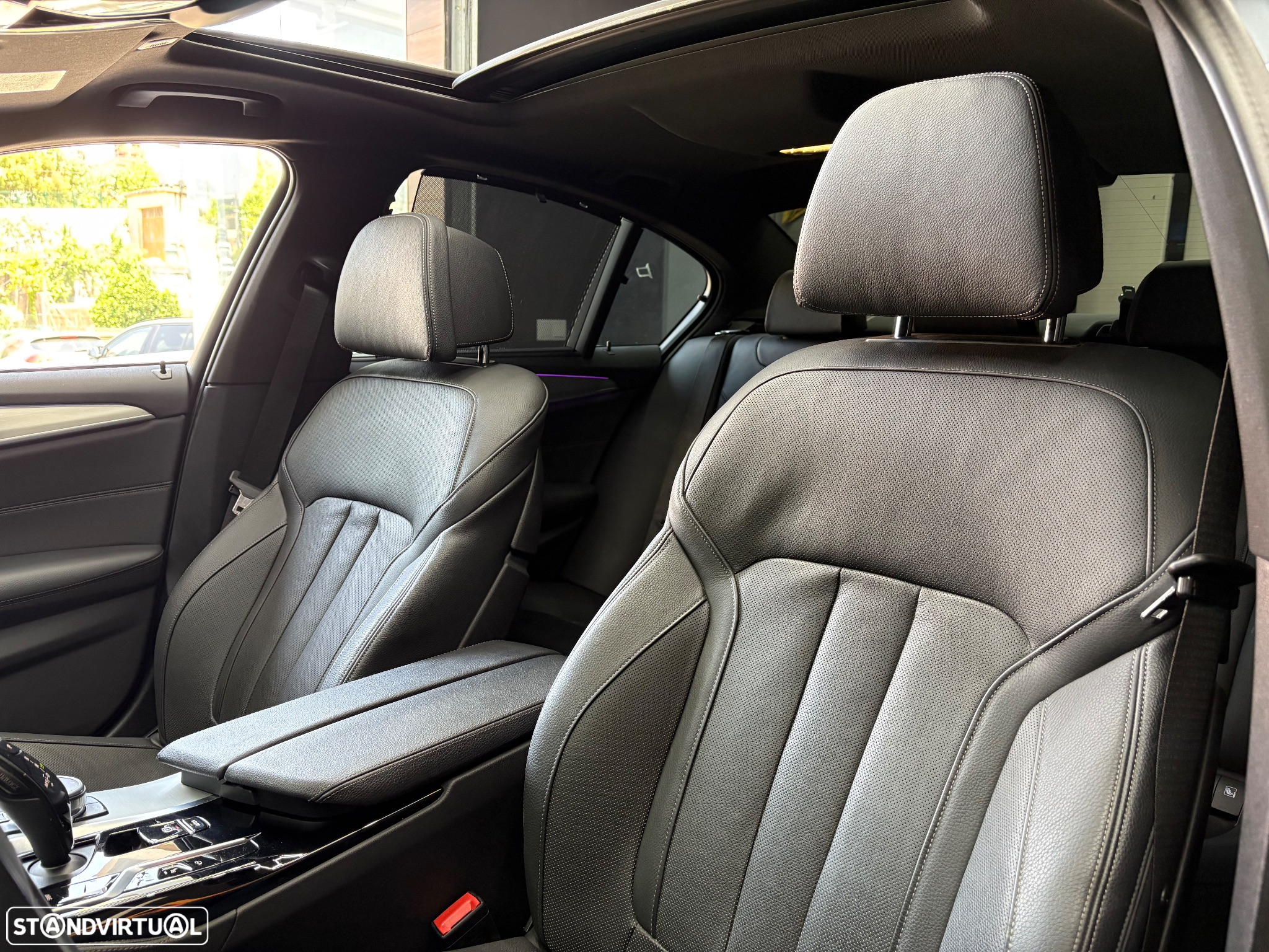 BMW 530 e Pack Desportivo M - 13