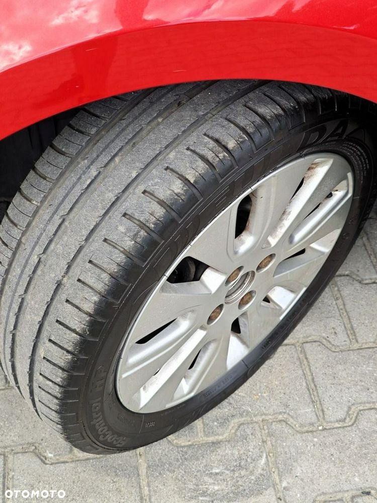 Kia Rio - 22