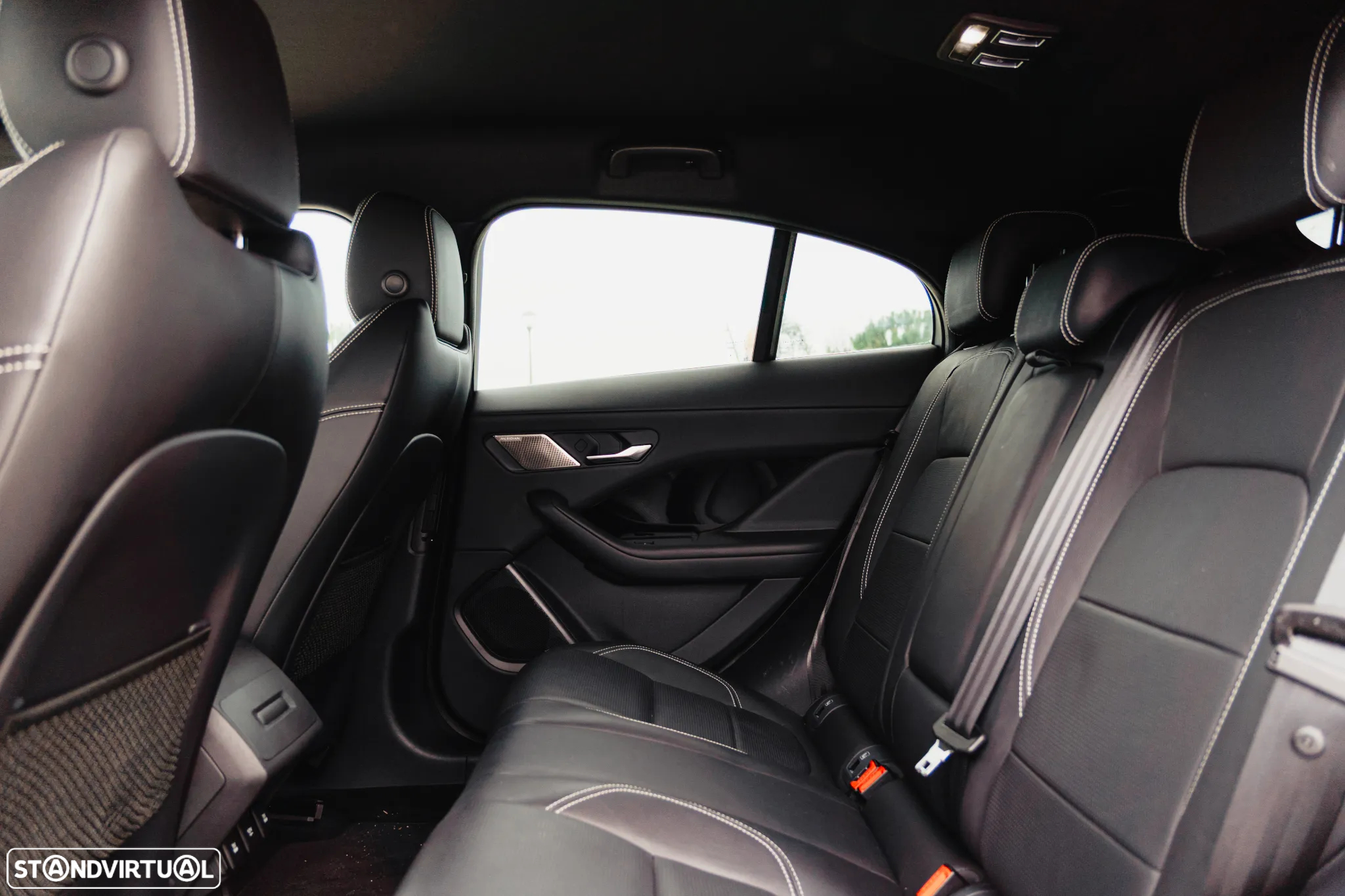 Jaguar I-Pace EV400 AWD R-DYNAMIC SE - 48