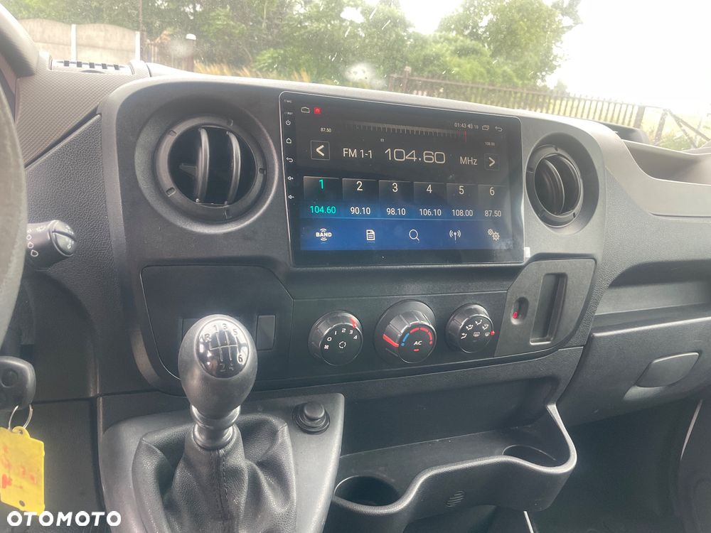 Renault Master III - 11
