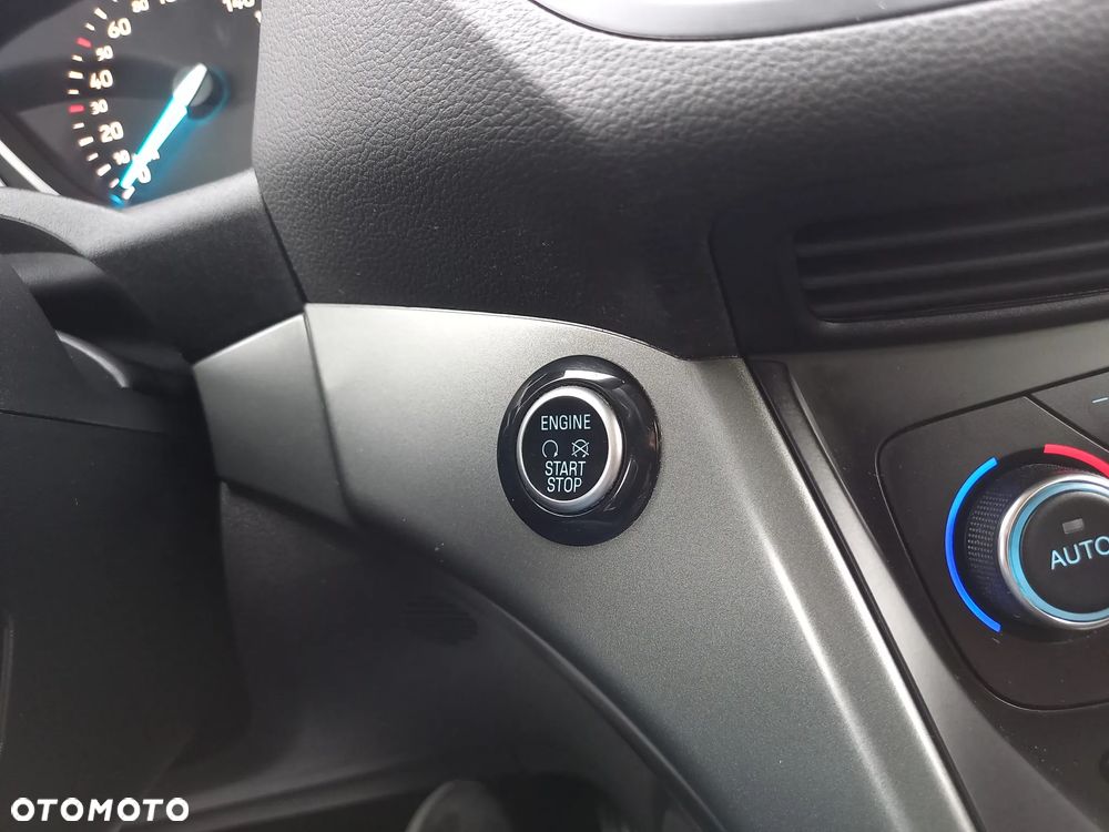 Ford Kuga - 28