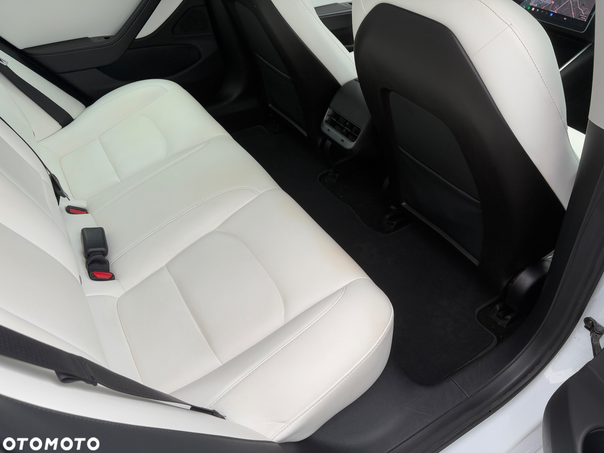 Tesla Model 3 Langstreckenbatterie Allradantrieb Dual Motor - 24