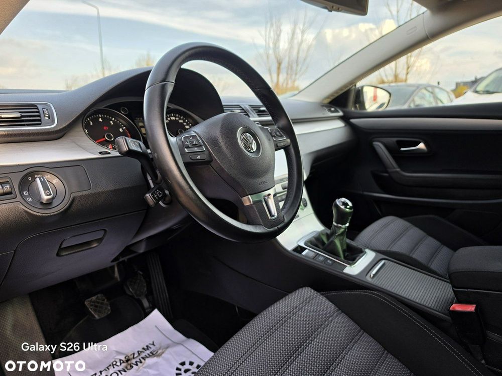 Volkswagen Passat CC - 28