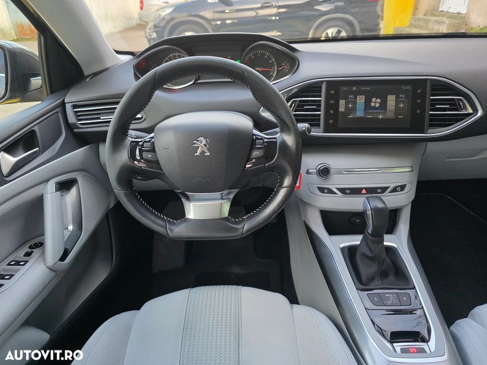 Peugeot 308 1.2 L PureTech Turbo S&S Allure Aut. - 14