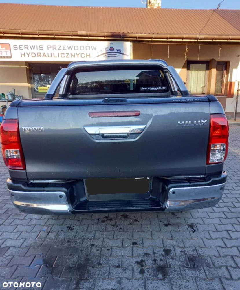 Toyota Hilux 2.4 D-4D Double Cab SR5 4x4 - 2