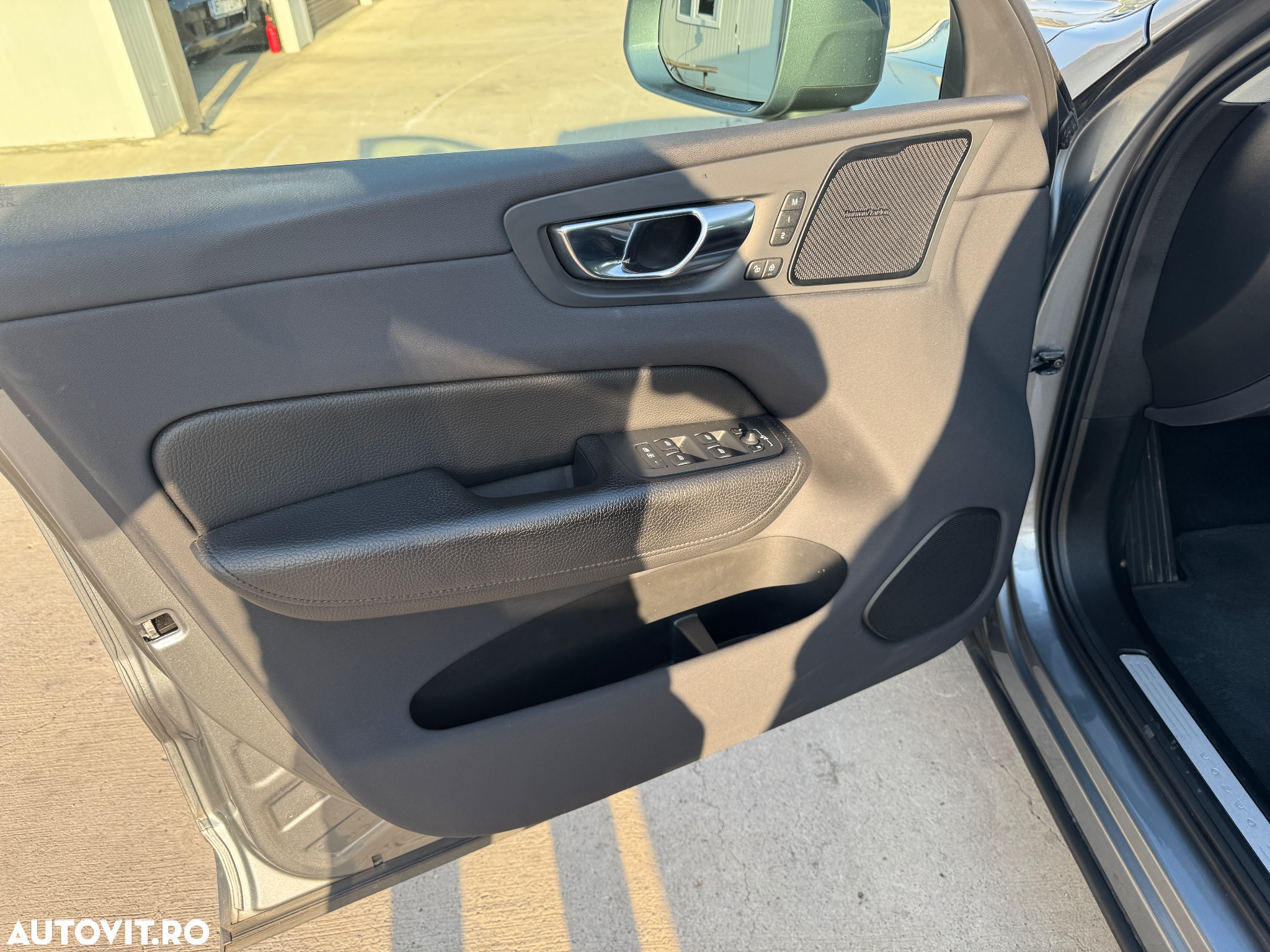 Volvo XC 60 T8 Twin Engine AWD Inscription - 19