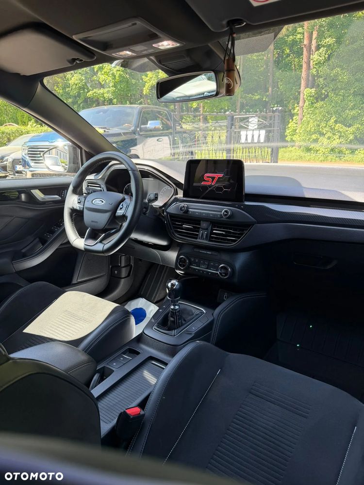 Ford Focus 2.0 EcoBlue ST - 29