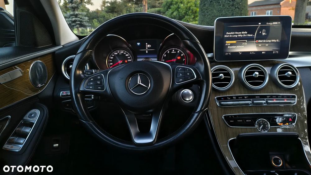 Mercedes-Benz Klasa C 200 7G-TRONIC Exclusive - 29