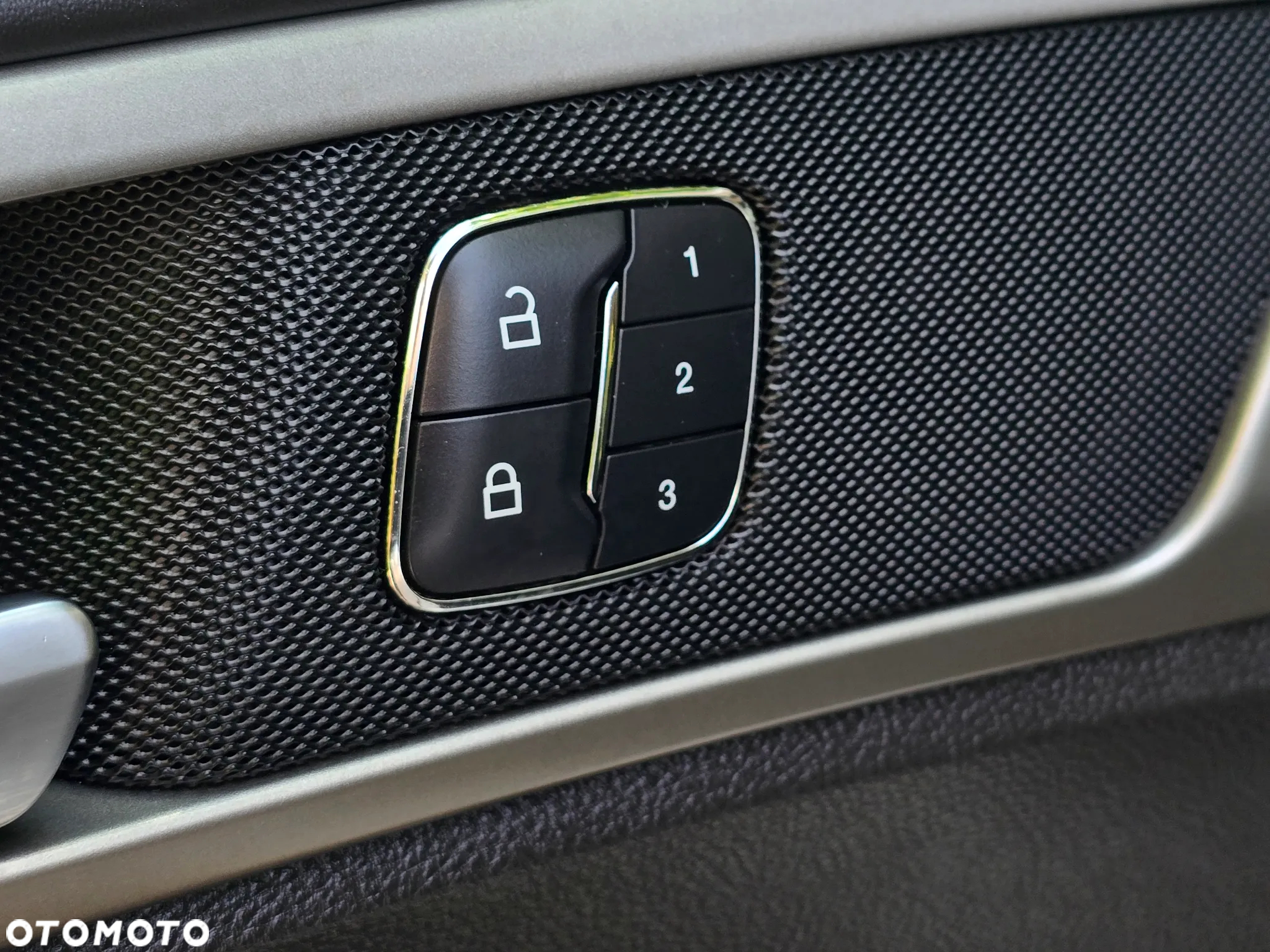 Ford Mondeo Vignale 2.0 Hybrid - 33