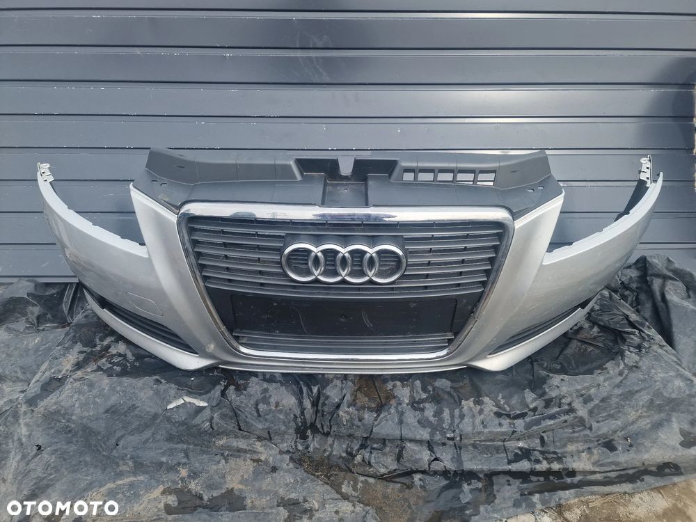 19/ zderzak przedni audi A3 8P0 - 1