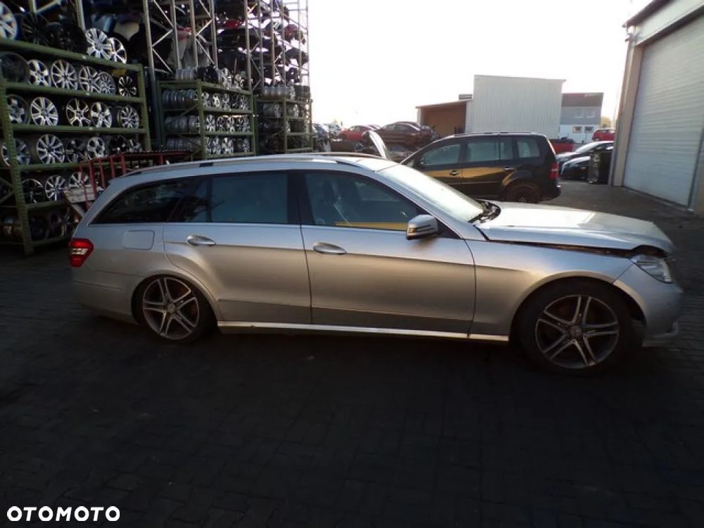 Części - Mercedes E-klasa W212 E220D 2.1 CDI KOMBI 09R - 3