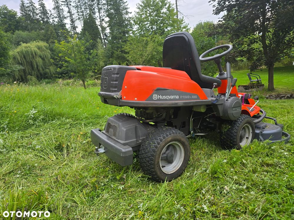Husqvarna R15V2S AWD - 3