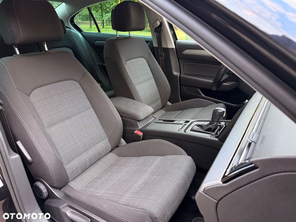 Volkswagen Passat 2.0 TSI OPF DSG Elegance - 11