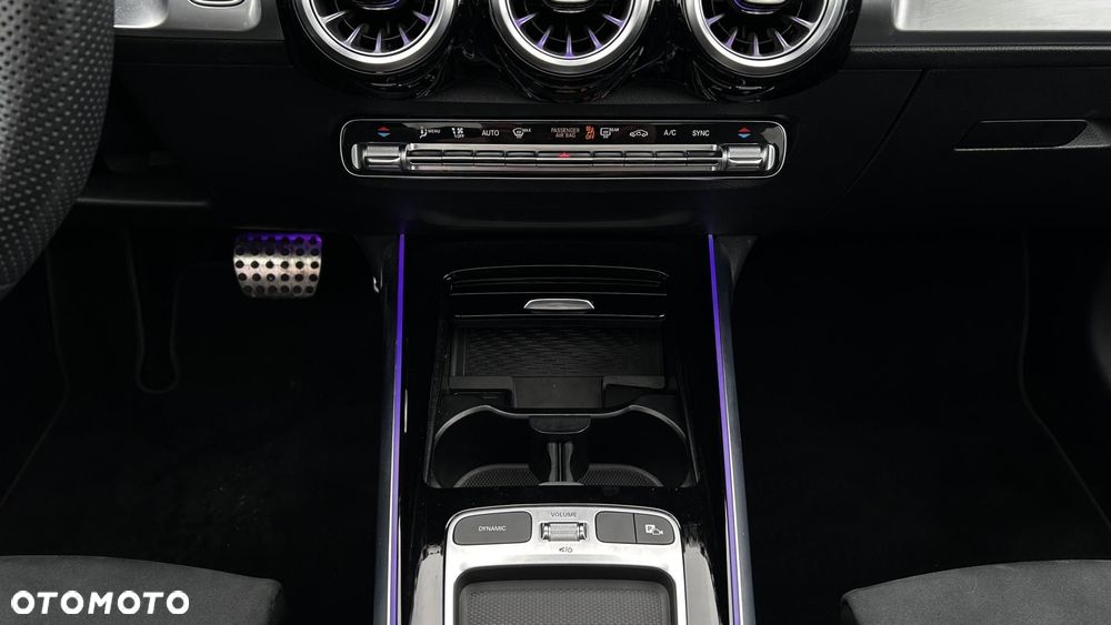 Mercedes-Benz GLB - 20