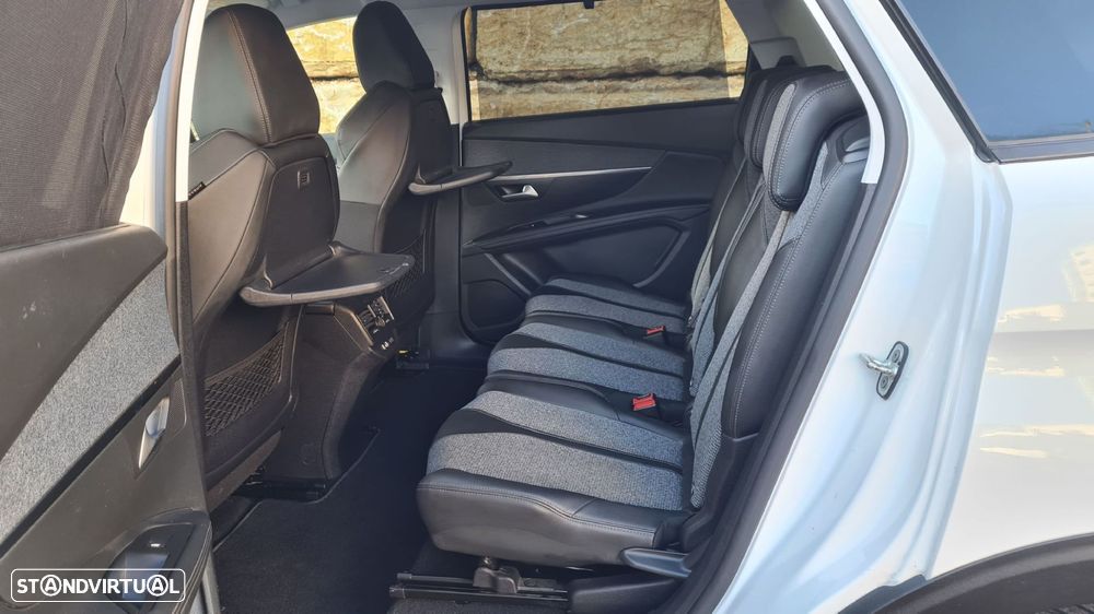 Peugeot 5008 1.5 BlueHDi Allure EAT8 - 42