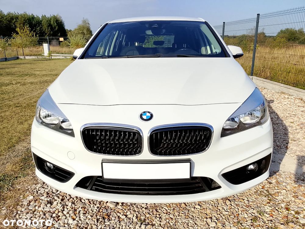 BMW Seria 2 218d Sport Line - 2