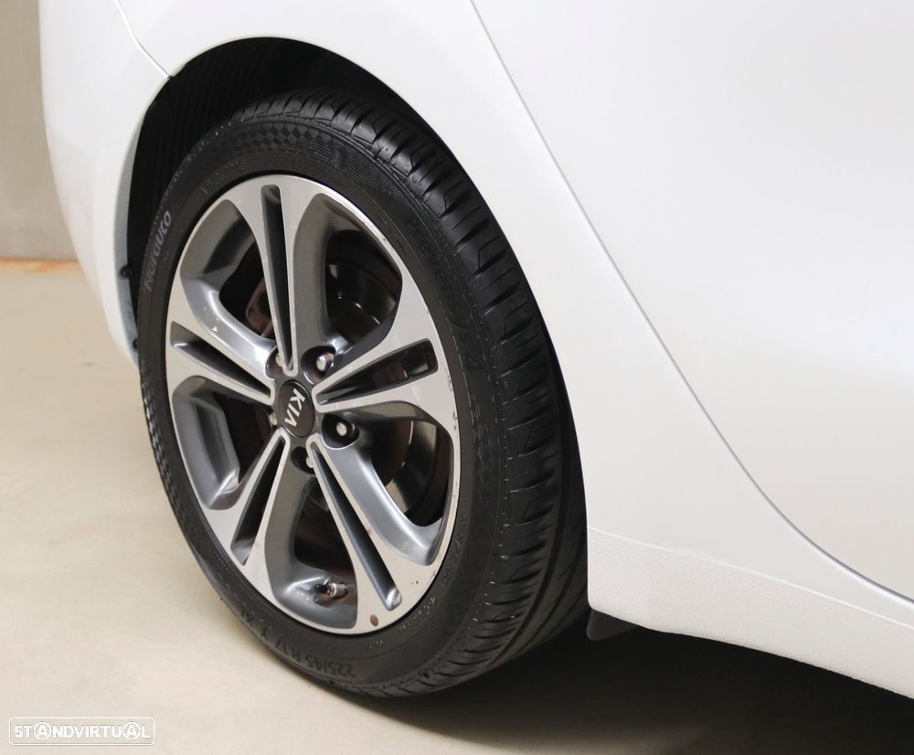 Kia Ceed SW 1.6 CRDi GT Line - 34