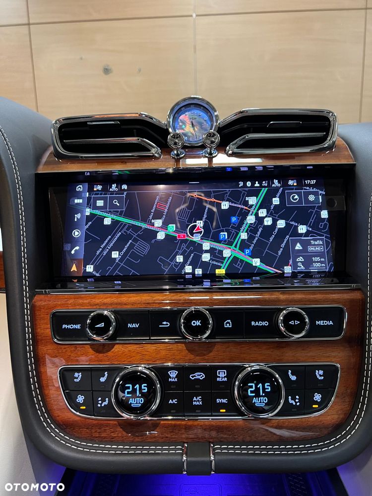 Bentley Bentayga - 32