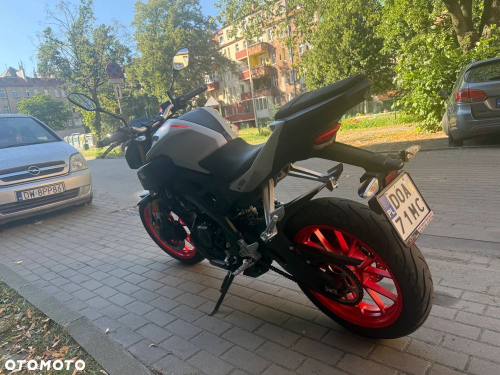 Yamaha MT - 4