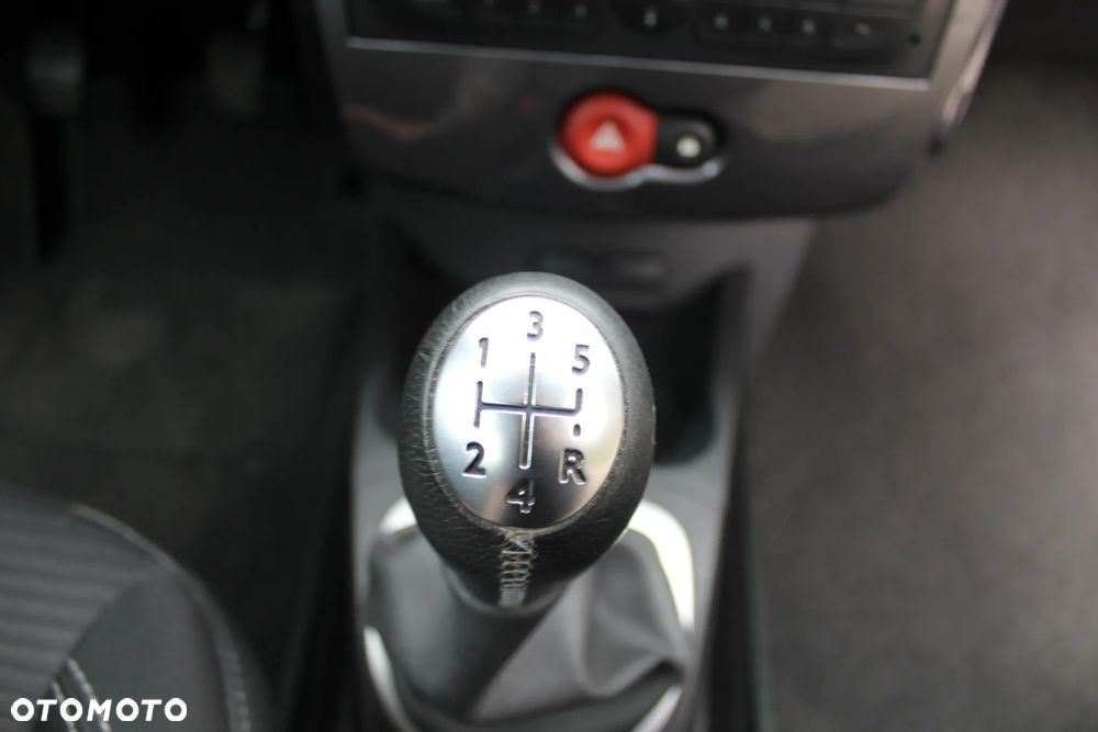 Renault Clio 1.2 16V TCE Alize - 25