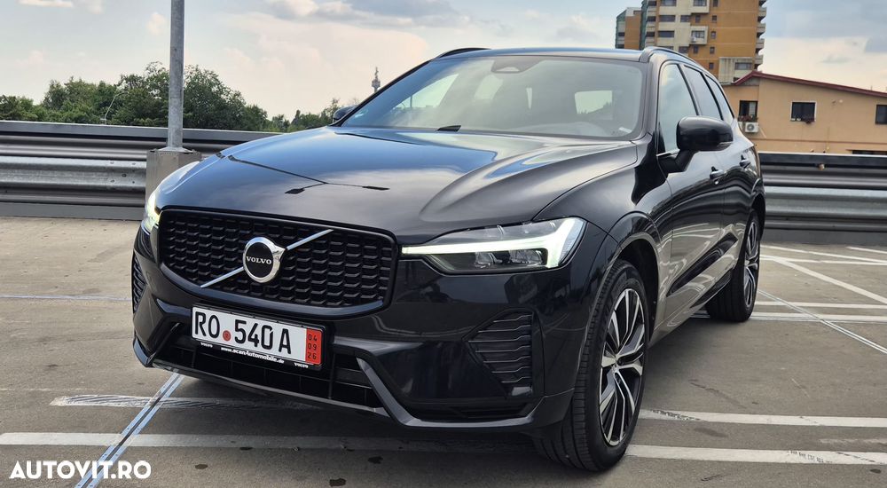 Volvo XC 60 B4 MHEV AT AWD Ultimate Dark - 1