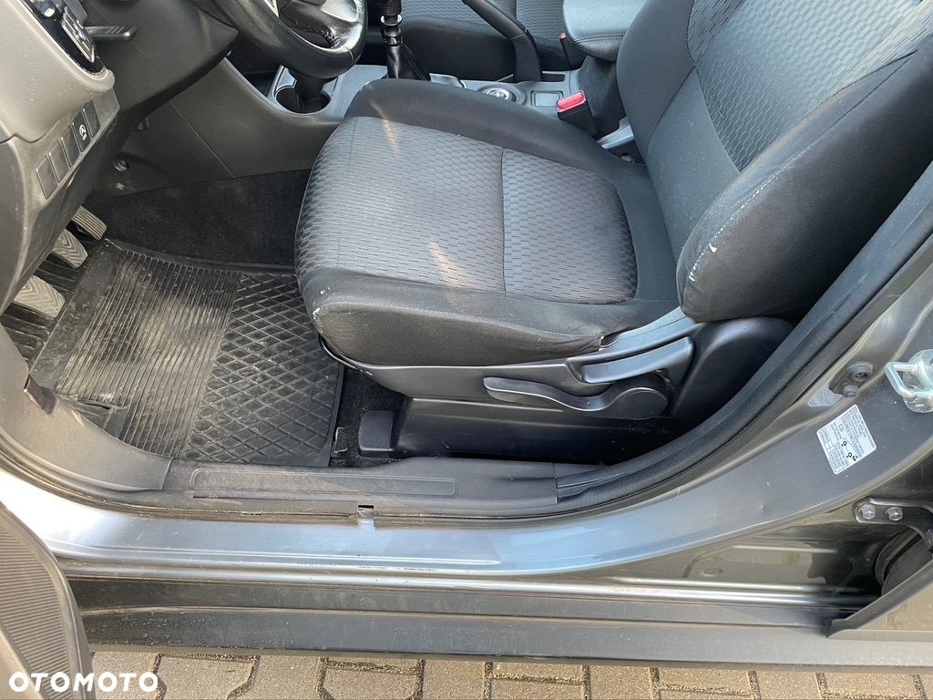 Mitsubishi Outlander 2.2 DID Intense + - 8