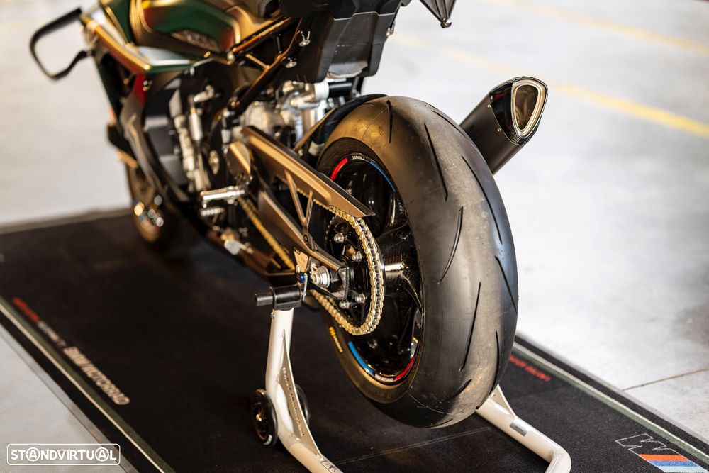 BMW M 1000 RR TT Isle of Man Edition - 18
