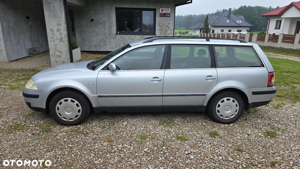 Volkswagen Passat 1.9 TDI Comfortline - 4