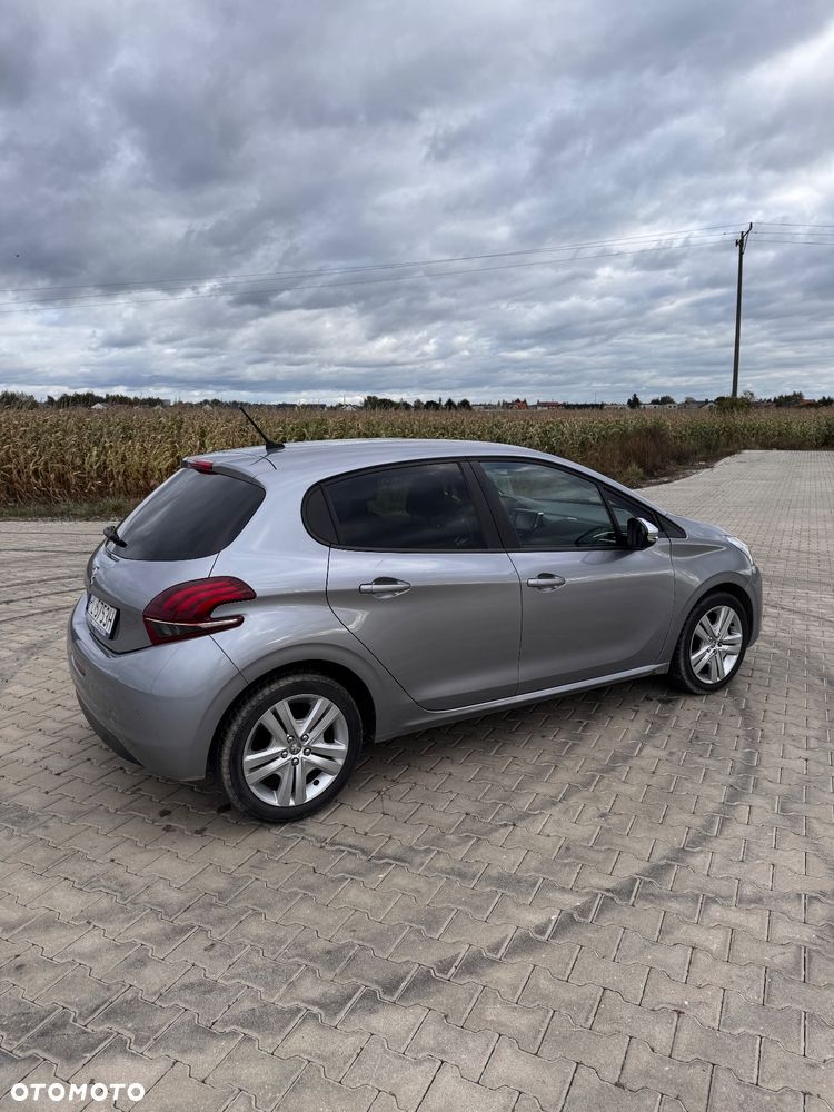 Peugeot 208 PureTech 82 Stop & Start Signature - 4