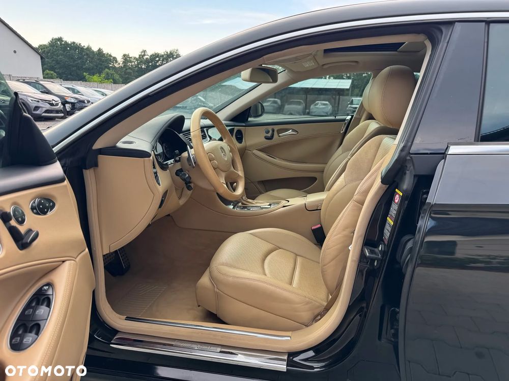 Mercedes-Benz CLS 63 AMG 7G-TRONIC - 32