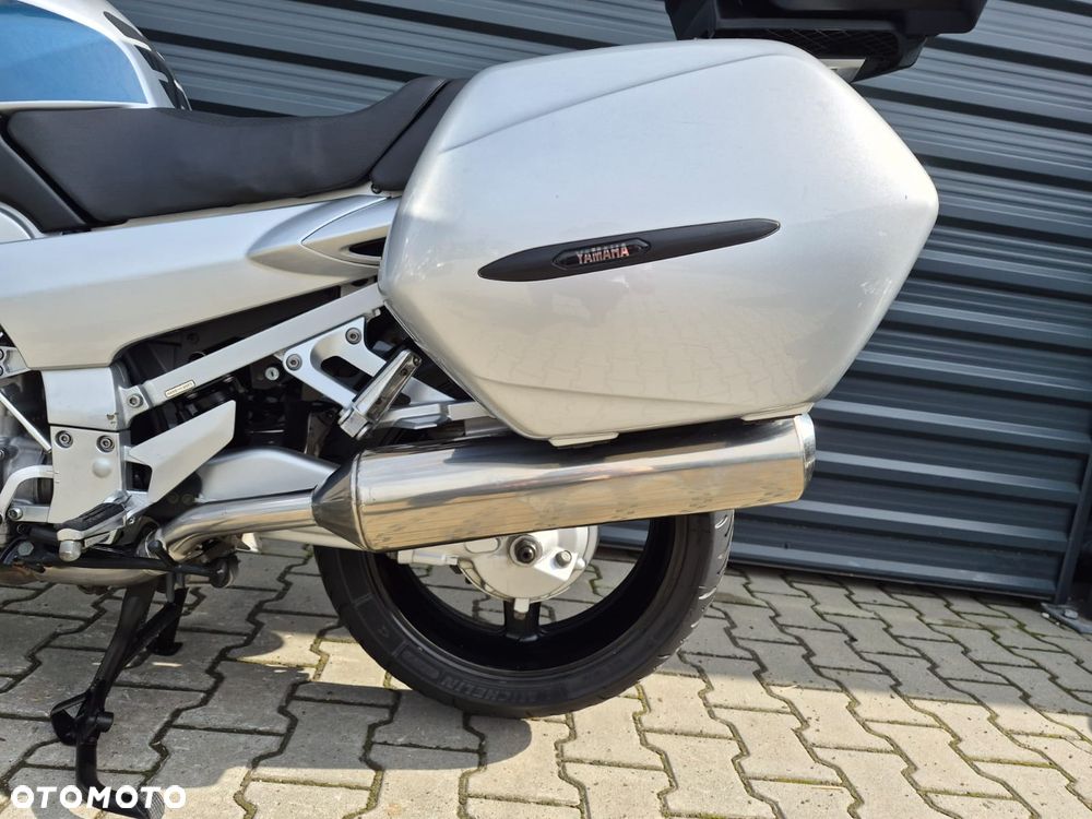 Yamaha FJR - 13