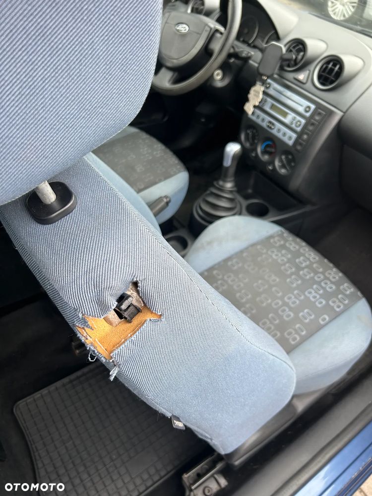 Ford Fiesta 1.3 - 16