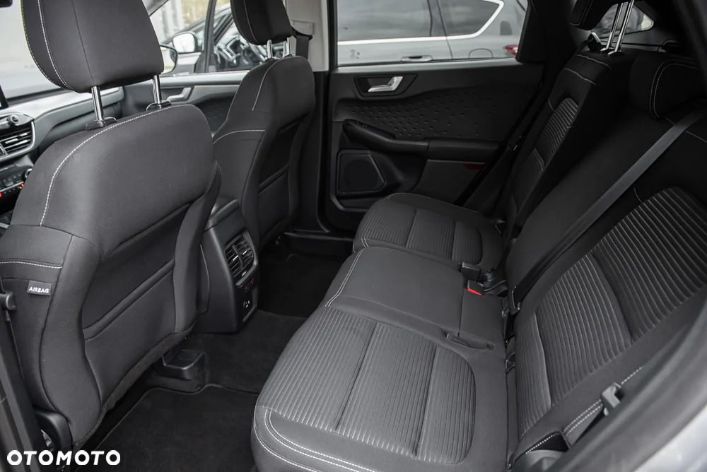 Ford Kuga - 27