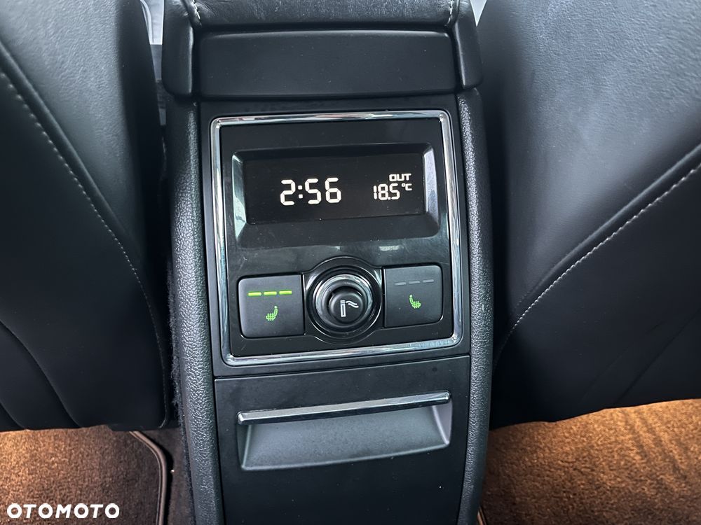 Skoda Superb 2.0 TDI DSG Exclusive - 26