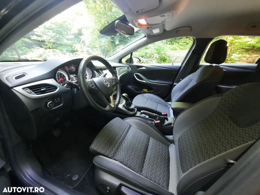 Opel Astra 1.5 D Start/Stop Sports Tourer Business Edition - 9