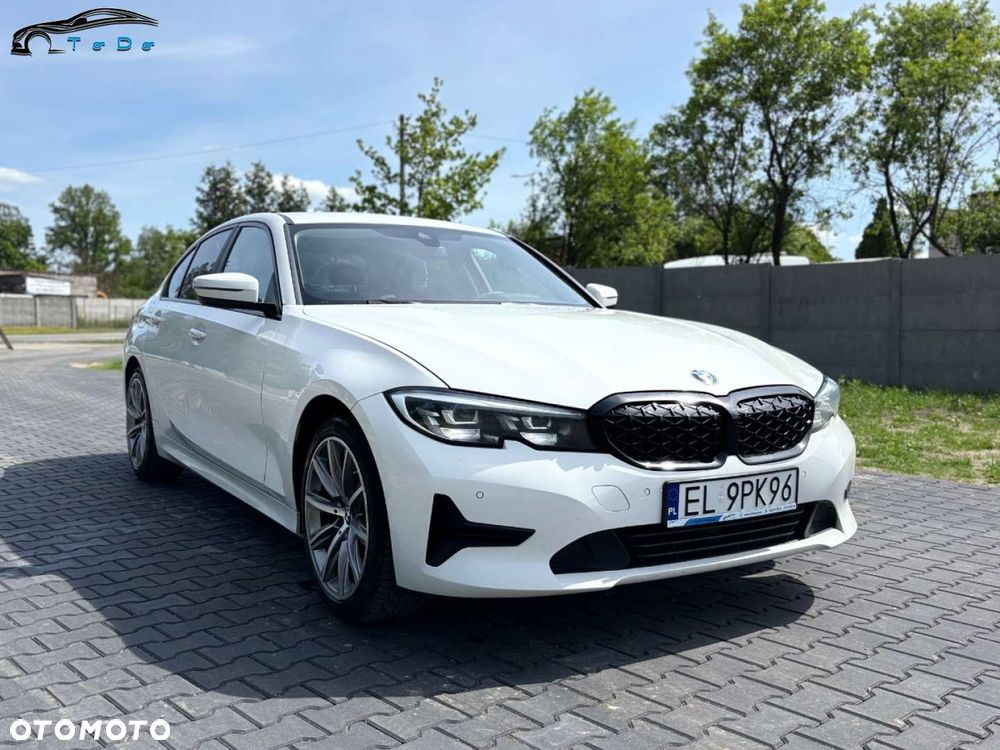 BMW Seria 3 318d M Sport - 9
