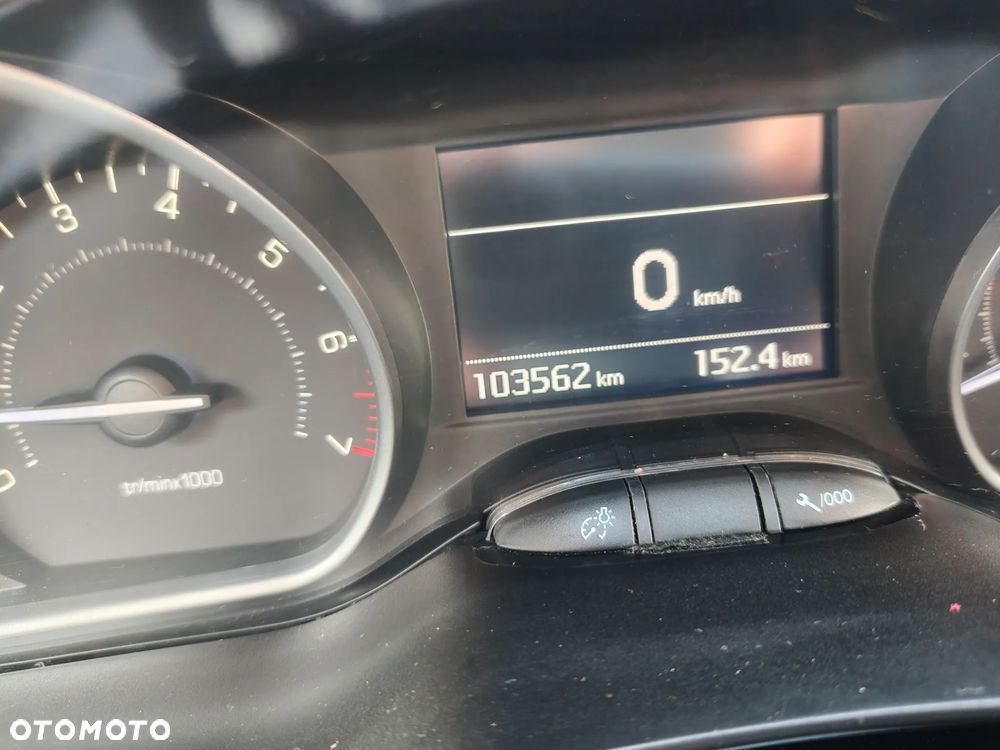 Peugeot 208 1.2 PureTech Allure - 20