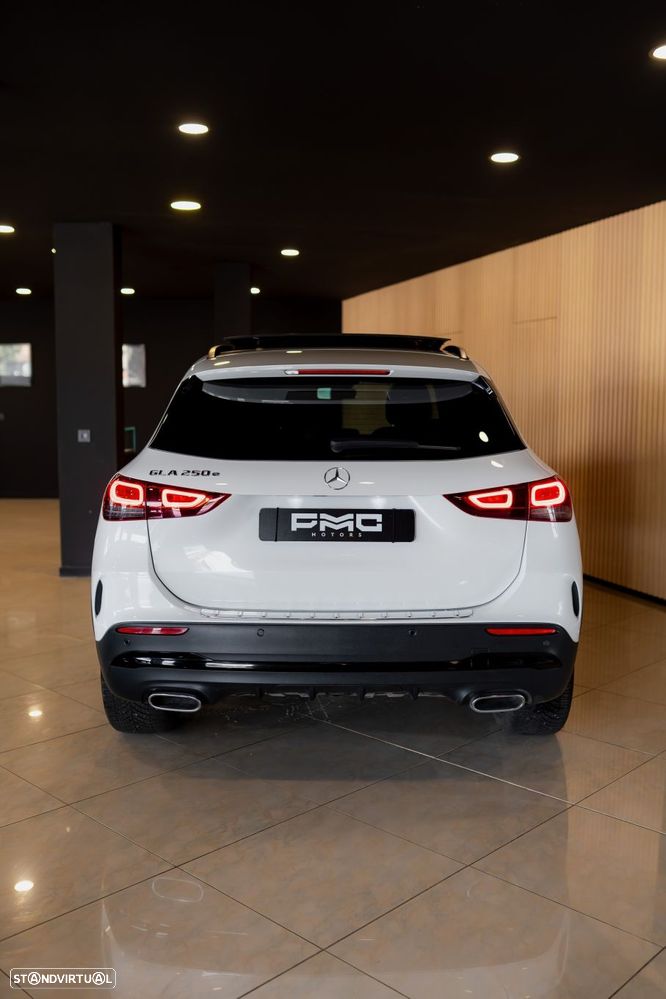 Mercedes-Benz GLA 250 e 8G-DCT AMG Line - 13